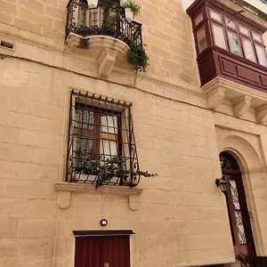 https://cosy-semi-basement-apartment.qawrahotelsmalta.org